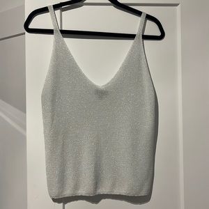 Ontwelfth NWOT Sparkly White/Silver Fine Knot Top size M